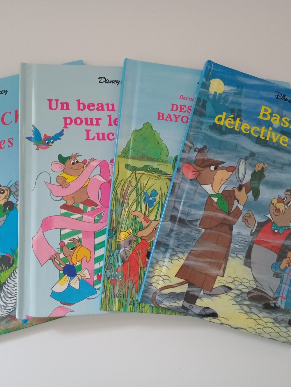 Vintage Disney French Books Lot of 4 Grolier Mickey Club 1991–1993